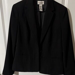 Villager Women's Black Blazer